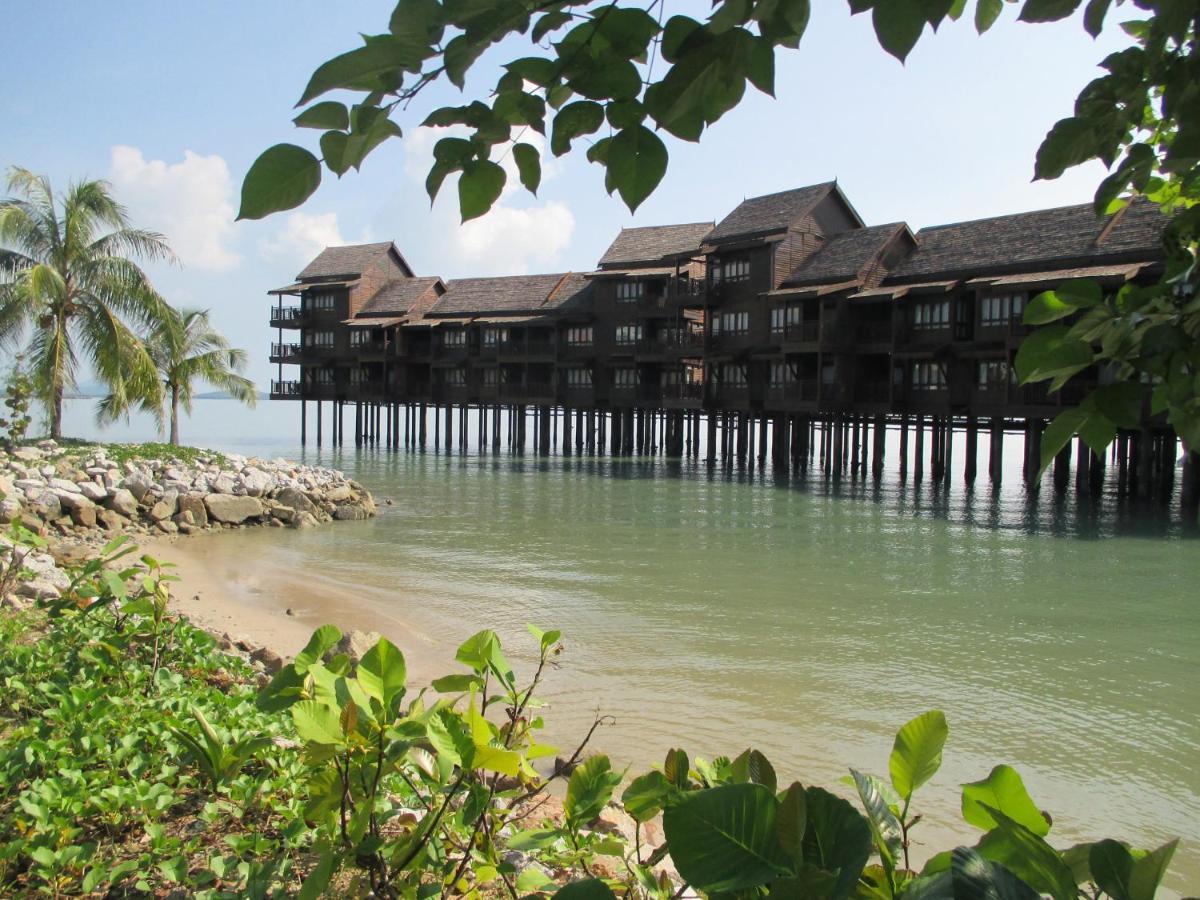 Langkawi Lagoon Sea Villa Resort Padang Mat Sirat Rum bild